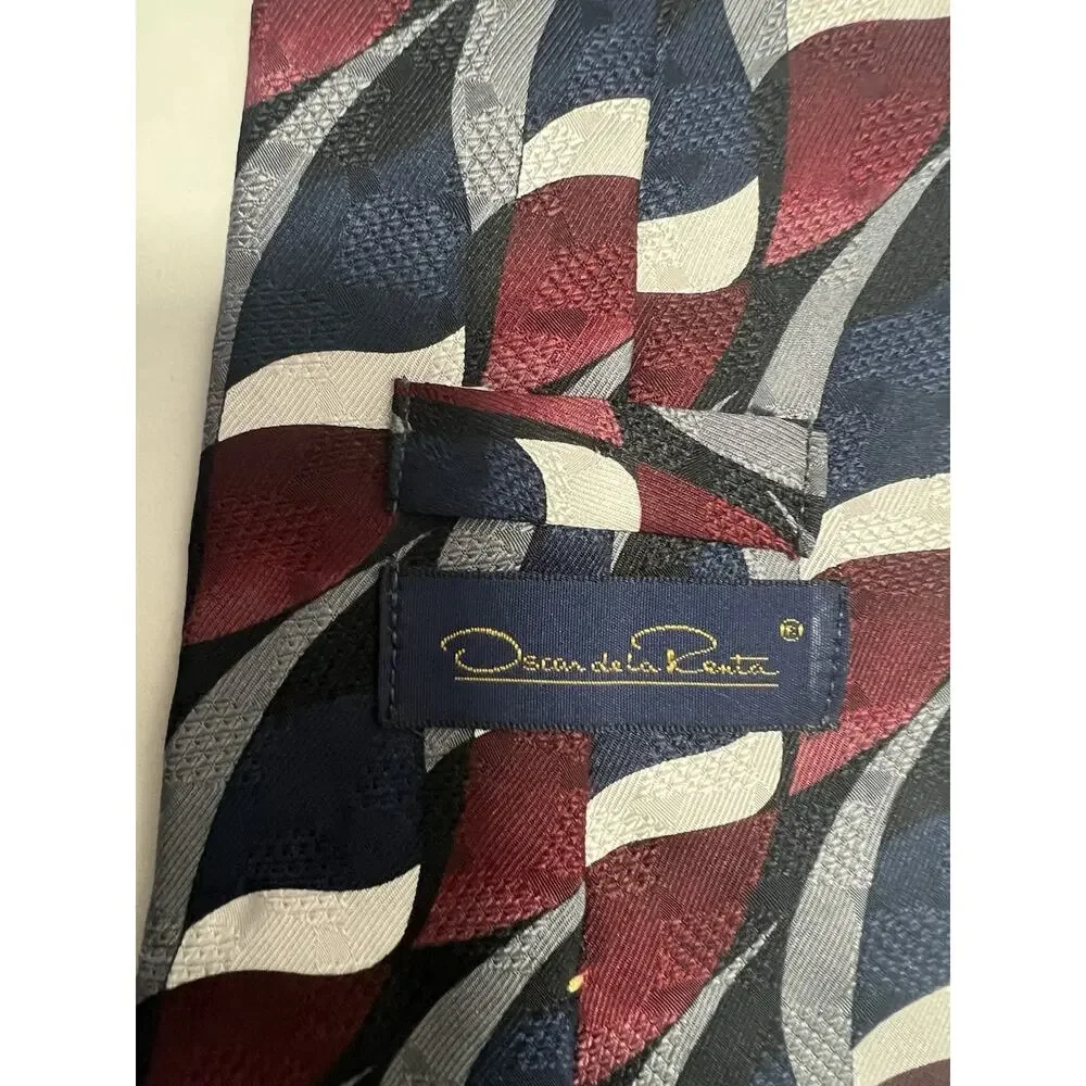 Oscar de la Renta Mens Silk Tie Navy Burgundy Silver White Abstract Wave Pattern